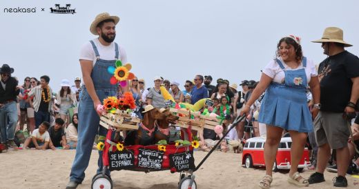 Neakasa célèbre les teckels au SoCal Wienerfest 2025